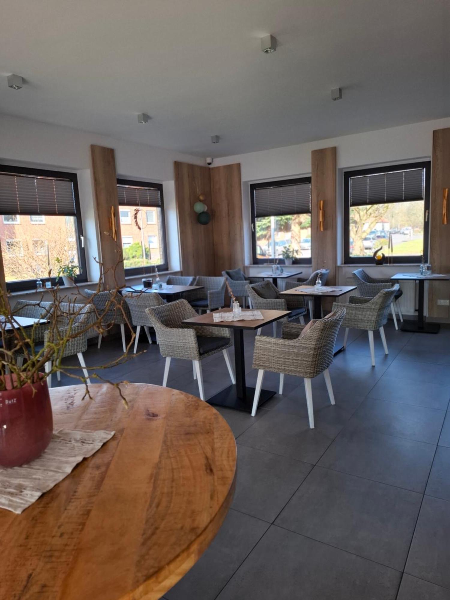 Hotel Am Schwarzen Berg 3* Stade
